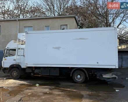 Белый Мерседес Атего, объемом двигателя 6 л и пробегом 73 тыс. км за 15000 $, фото 4 на Automoto.ua