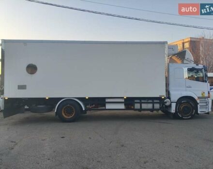 Белый Мерседес Атего, объемом двигателя 6.4 л и пробегом 1000 тыс. км за 22000 $, фото 20 на Automoto.ua