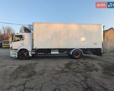 Белый Мерседес Атего, объемом двигателя 6.4 л и пробегом 1000 тыс. км за 22000 $, фото 25 на Automoto.ua