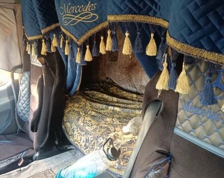 Белый Мерседес Атего, объемом двигателя 6.4 л и пробегом 760 тыс. км за 21000 $, фото 6 на Automoto.ua