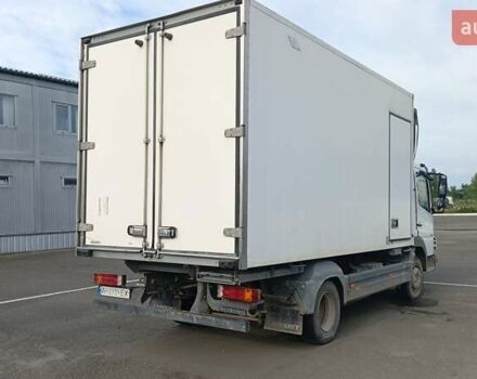 Белый Мерседес Атего, объемом двигателя 6.8 л и пробегом 600 тыс. км за 17500 $, фото 6 на Automoto.ua