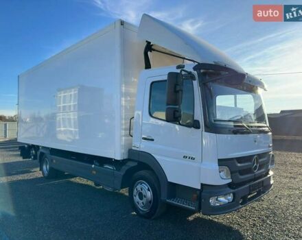 Белый Мерседес Атего, объемом двигателя 4.3 л и пробегом 469 тыс. км за 26900 $, фото 1 на Automoto.ua