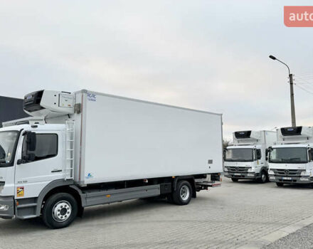 Белый Мерседес Атего, объемом двигателя 4.3 л и пробегом 95 тыс. км за 42500 $, фото 1 на Automoto.ua