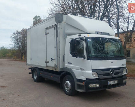 Белый Мерседес Атего, объемом двигателя 4.25 л и пробегом 433 тыс. км за 17999 $, фото 2 на Automoto.ua