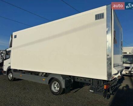 Белый Мерседес Атего, объемом двигателя 4.3 л и пробегом 469 тыс. км за 26900 $, фото 13 на Automoto.ua