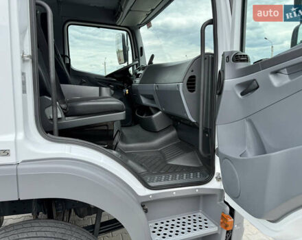 Мерседес Атего 2013 в Харькове на Automoto.ua Белый Мерседес Атего, объемом двигателя 4.8 л и пробегом 369 тыс. км за 39500 $, фото 46 на Automoto.ua