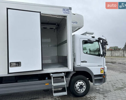 Белый Мерседес Атего, объемом двигателя 4.8 л и пробегом 354 тыс. км за 38800 $, фото 50 на Automoto.ua