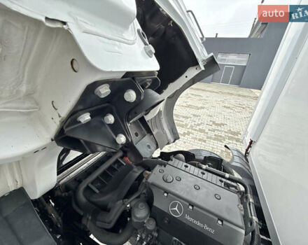 Белый Мерседес Атего, объемом двигателя 4.8 л и пробегом 354 тыс. км за 38800 $, фото 75 на Automoto.ua