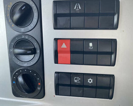 Білий Мерседес Атего, об'ємом двигуна 5.2 л та пробігом 817 тис. км за 25500 $, фото 20 на Automoto.ua