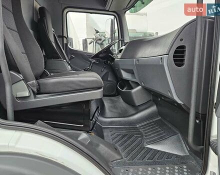 Белый Мерседес Атего, объемом двигателя 2 л и пробегом 550 тыс. км за 31900 $, фото 8 на Automoto.ua