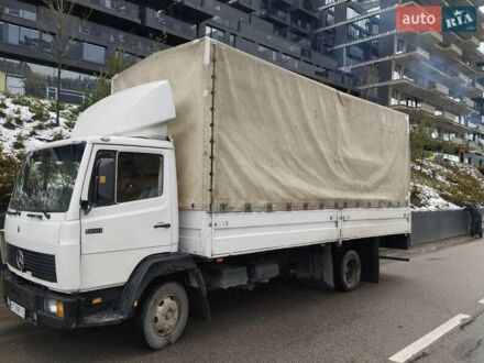 Белый Мерседес Атего, объемом двигателя 3.97 л и пробегом 600 тыс. км за 5500 $, фото 1 на Automoto.ua