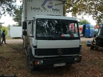 Белый Мерседес Атего, объемом двигателя 6 л и пробегом 150 тыс. км за 6500 $, фото 1 на Automoto.ua