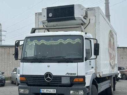 Белый Мерседес Атего, объемом двигателя 4.25 л и пробегом 417 тыс. км за 13500 $, фото 1 на Automoto.ua