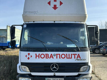 Білий Мерседес Атего, об'ємом двигуна 4.25 л та пробігом 920 тис. км за 16999 $, фото 1 на Automoto.ua
