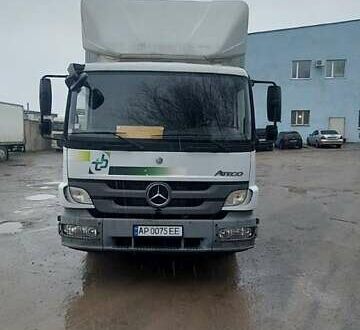 Белый Мерседес Атего, объемом двигателя 6 л и пробегом 684 тыс. км за 31000 $, фото 1 на Automoto.ua