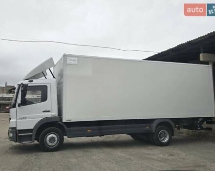 Мерседес Атего 2013 в Харькове на Automoto.ua Белый Мерседес Атего, объемом двигателя 4.8 л и пробегом 638 тыс. км за 32000 $, фото 1 на Automoto.ua