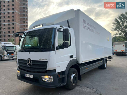 Белый Мерседес Атего, объемом двигателя 5.1 л и пробегом 540 тыс. км за 35990 $, фото 1 на Automoto.ua