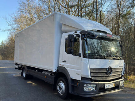 Белый Мерседес Атего, объемом двигателя 5.1 л и пробегом 307 тыс. км за 43700 $, фото 1 на Automoto.ua