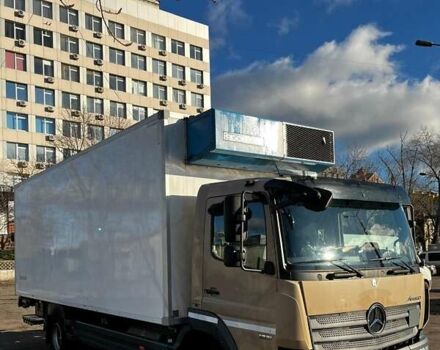 Бежевый Мерседес Атего, объемом двигателя 5.13 л и пробегом 480 тыс. км за 41000 $, фото 1 на Automoto.ua