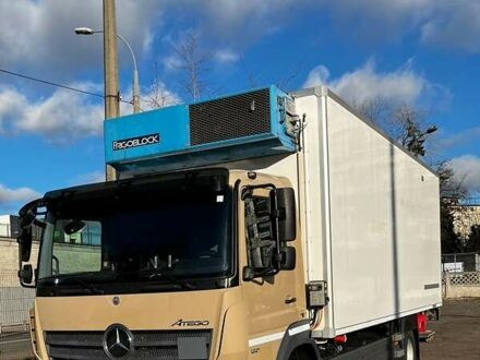 Бежевый Мерседес Атего, объемом двигателя 5.13 л и пробегом 480 тыс. км за 41000 $, фото 1 на Automoto.ua