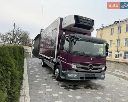 Фиолетовый Мерседес Атего, объемом двигателя 4.8 л и пробегом 433 тыс. км за 35750 $, фото 3 на Automoto.ua