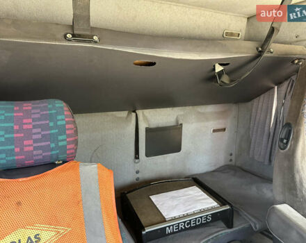 Красный Мерседес Атего, объемом двигателя 6 л и пробегом 800 тыс. км за 11500 $, фото 24 на Automoto.ua