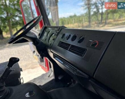 Красный Мерседес Атего, объемом двигателя 6 л и пробегом 800 тыс. км за 11500 $, фото 8 на Automoto.ua