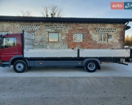 Красный Мерседес Атего, объемом двигателя 4.8 л и пробегом 516 тыс. км за 28500 $, фото 2 на Automoto.ua