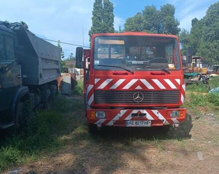 Красный Мерседес Атего, объемом двигателя 6 л и пробегом 689 тыс. км за 11200 $, фото 3 на Automoto.ua