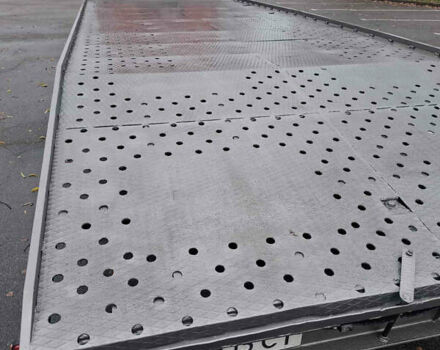 Красный Мерседес Атего, объемом двигателя 4.3 л и пробегом 450 тыс. км за 22500 $, фото 6 на Automoto.ua