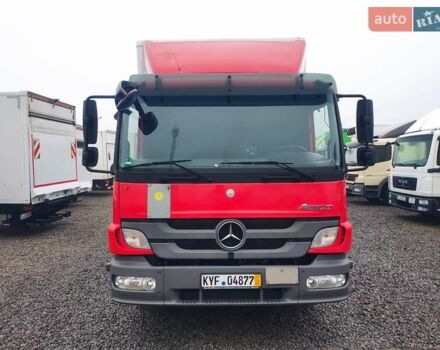 Красный Мерседес Атего, объемом двигателя 6.4 л и пробегом 461 тыс. км за 41500 $, фото 2 на Automoto.ua