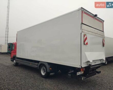 Красный Мерседес Атего, объемом двигателя 6.4 л и пробегом 461 тыс. км за 41500 $, фото 3 на Automoto.ua