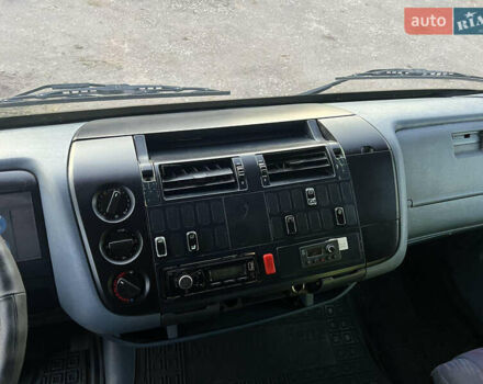 Красный Мерседес Атего, объемом двигателя 4.25 л и пробегом 1 тыс. км за 9500 $, фото 12 на Automoto.ua