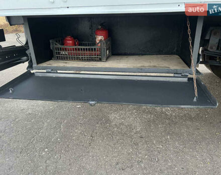 Красный Мерседес Атего, объемом двигателя 4.25 л и пробегом 1 тыс. км за 9500 $, фото 17 на Automoto.ua