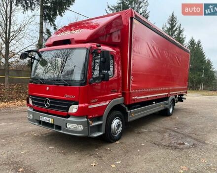 Красный Мерседес Атего, объемом двигателя 4.8 л и пробегом 601 тыс. км за 29500 $, фото 4 на Automoto.ua