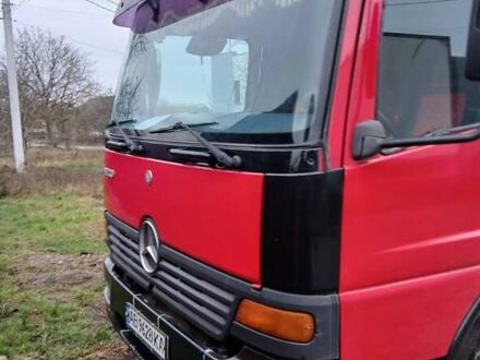 Красный Мерседес Атего, объемом двигателя 4.25 л и пробегом 2 тыс. км за 11500 $, фото 1 на Automoto.ua