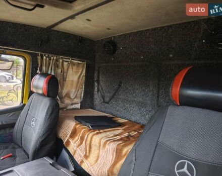 Желтый Мерседес Атего, объемом двигателя 4.25 л и пробегом 700 тыс. км за 10000 $, фото 4 на Automoto.ua