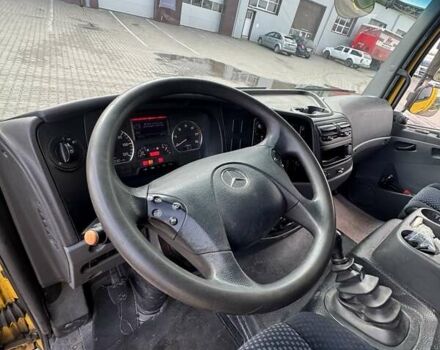 Желтый Мерседес Атего, объемом двигателя 4.25 л и пробегом 335 тыс. км за 30000 $, фото 11 на Automoto.ua