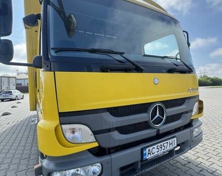Желтый Мерседес Атего, объемом двигателя 4.25 л и пробегом 335 тыс. км за 30000 $, фото 2 на Automoto.ua