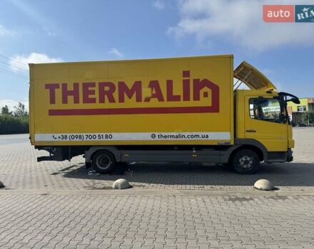 Желтый Мерседес Атего, объемом двигателя 4.25 л и пробегом 335 тыс. км за 30000 $, фото 1 на Automoto.ua