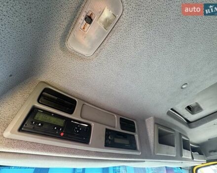 Желтый Мерседес Атего, объемом двигателя 4.25 л и пробегом 335 тыс. км за 30000 $, фото 13 на Automoto.ua