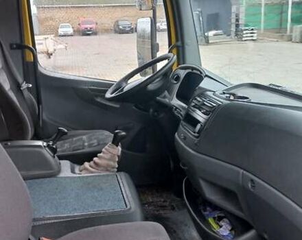 Желтый Мерседес Атего, объемом двигателя 4.25 л и пробегом 349 тыс. км за 23000 $, фото 2 на Automoto.ua