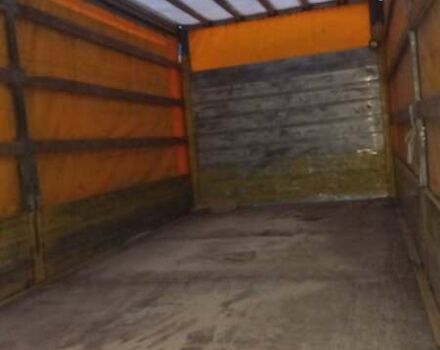 Желтый Мерседес Атего, объемом двигателя 4.25 л и пробегом 349 тыс. км за 23000 $, фото 1 на Automoto.ua