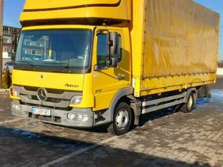 Желтый Мерседес Атего, объемом двигателя 4.2 л и пробегом 535 тыс. км за 19800 $, фото 1 на Automoto.ua