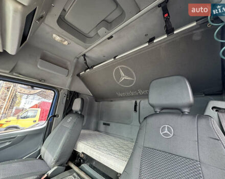 Синий Мерседес Атего, объемом двигателя 4.8 л и пробегом 800 тыс. км за 20000 $, фото 3 на Automoto.ua