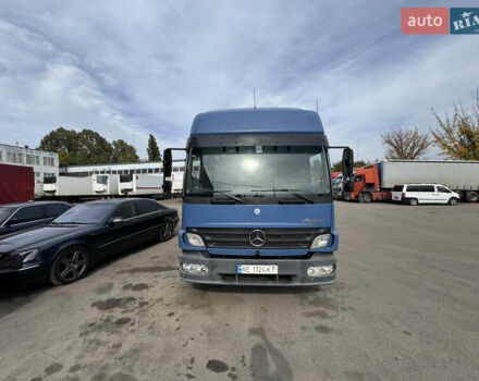 Синий Мерседес Атего, объемом двигателя 4.8 л и пробегом 800 тыс. км за 20000 $, фото 7 на Automoto.ua