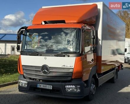 Мерседес Атего 2016 у Радивилове на Automoto.ua Помаранчевий Мерседес Атего, об'ємом двигуна 5.2 л та пробігом 365 тис. км за 35500 $, фото 3 на Automoto.ua