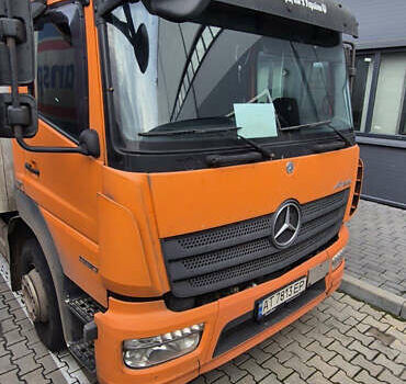 Оранжевый Мерседес Атего, объемом двигателя 7.7 л и пробегом 990 тыс. км за 29000 $, фото 2 на Automoto.ua