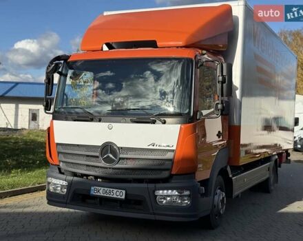 Мерседес Атего 2016 у Радивилове на Automoto.ua Помаранчевий Мерседес Атего, об'ємом двигуна 5.2 л та пробігом 365 тис. км за 35500 $, фото 2 на Automoto.ua