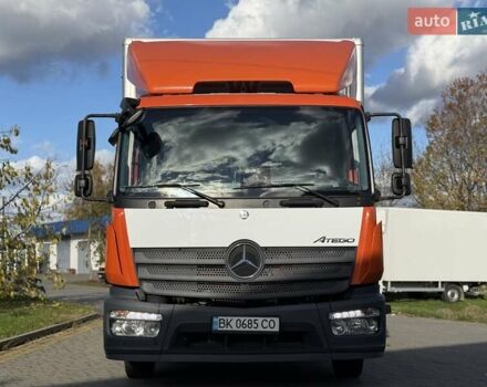Мерседес Атего 2016 у Радивилове на Automoto.ua Помаранчевий Мерседес Атего, об'ємом двигуна 5.2 л та пробігом 365 тис. км за 35500 $, фото 7 на Automoto.ua